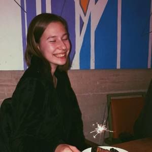 Meet your Posher, Juliette